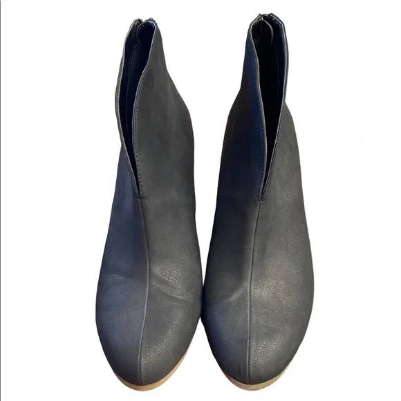 A2 by Aerosoles Ankle Boots - Picture 2 of 6